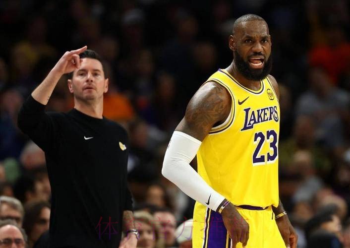 单节22罚!开拓者罚球创纪录打花湖人,詹姆斯父子同场只剩尴尬 单节22罚!开拓者罚球创纪录打花湖人,詹姆斯父子同场只剩尴尬